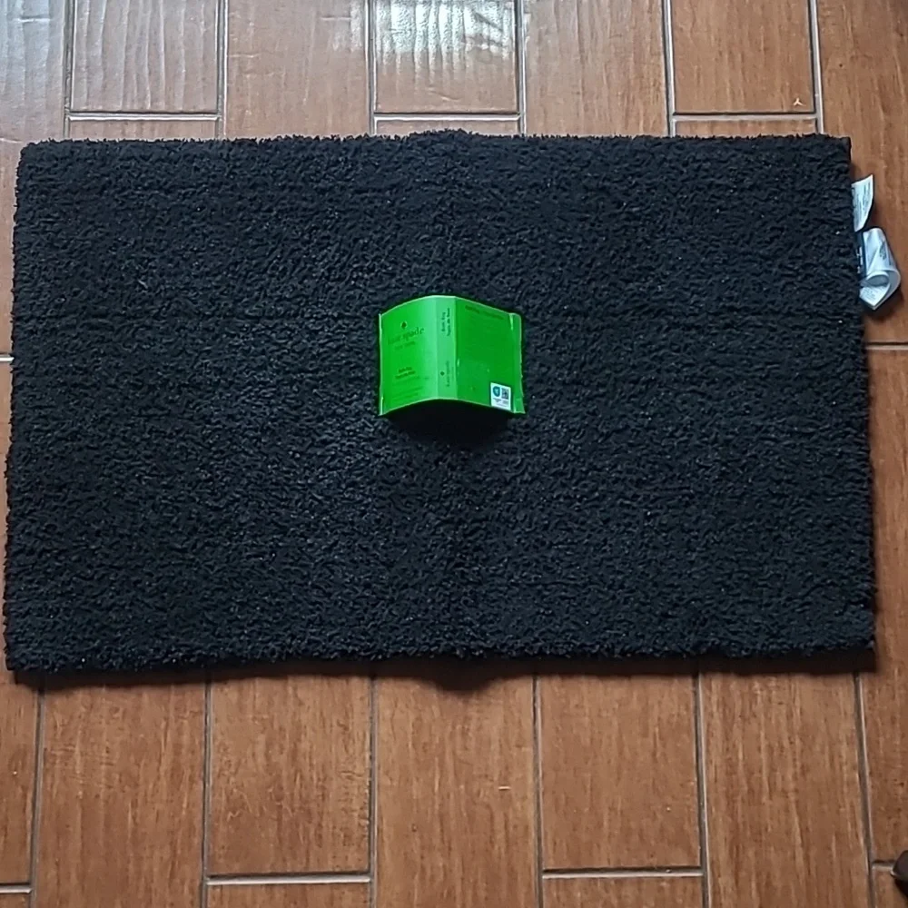 Kate Spade Bath Rug - Picture 2 of 5